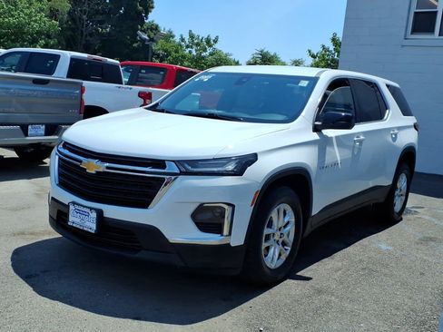 Certified 2023 Chevrolet Traverse LS w/ LPO, Floor Liner Package AWD/4WD image 3