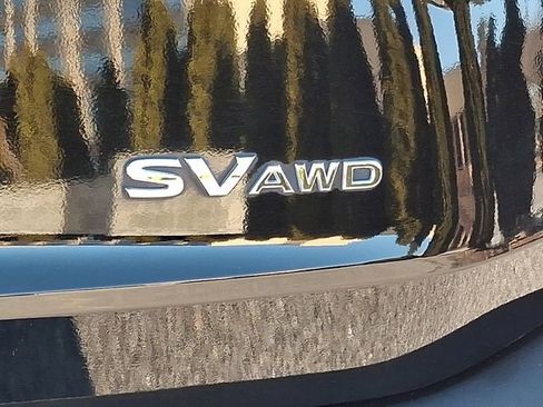 Used 2023 Nissan Rogue SV image 31