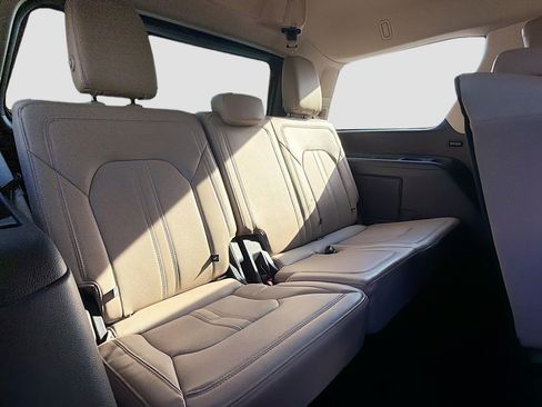 Used 2024 Ford Expedition Limited image 22