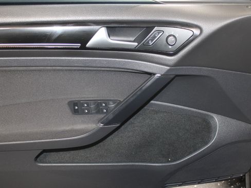 Used 2015 Volkswagen GTI S image 7