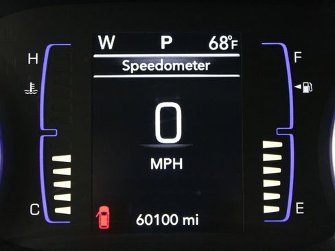 Used 2024 Chrysler Voyager LX FWD image 40
