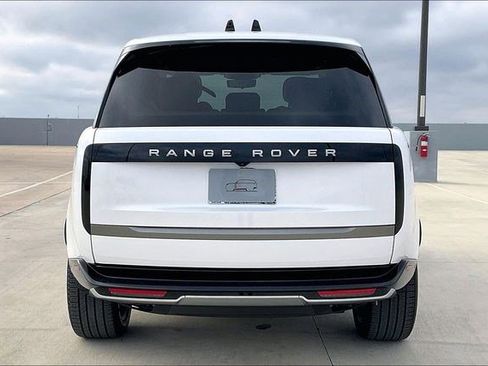 New 2026 Land Rover Range Rover SE image 4