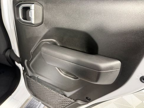 Used 2024 Jeep Wrangler Unlimited w/ Convenience Group image 30