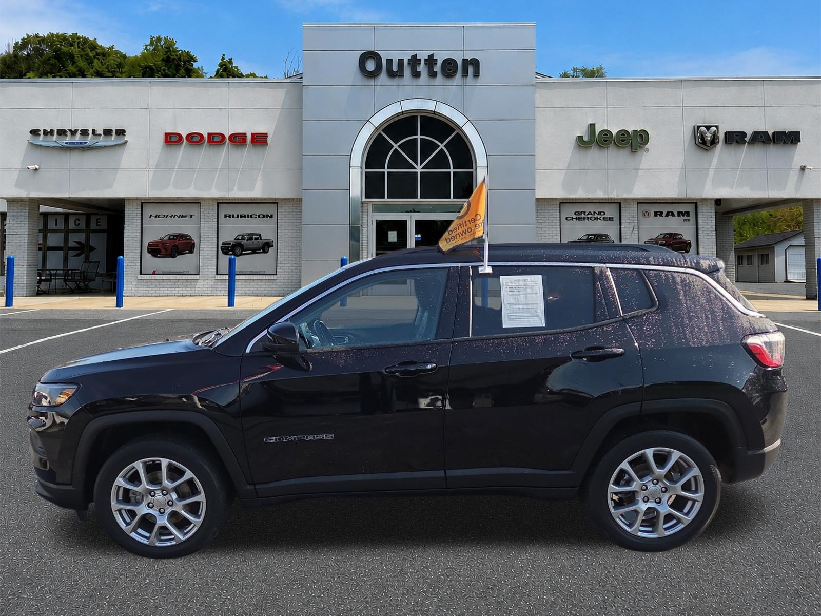 Certified 2022 Jeep Compass Latitude AWD/4WD image 7