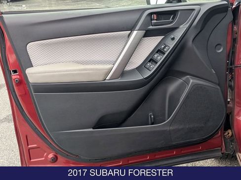 Used 2017 Subaru Forester 2.5i Premium AWD/4WD image 11
