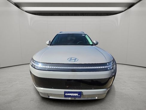 Used 2026 Hyundai Ioniq 9 SE image 12