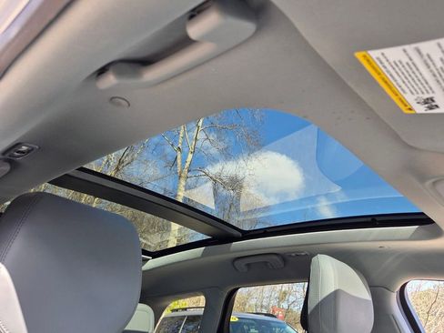 Used 2022 Lincoln Corsair Reserve w/ Equipment Group 201A image 21