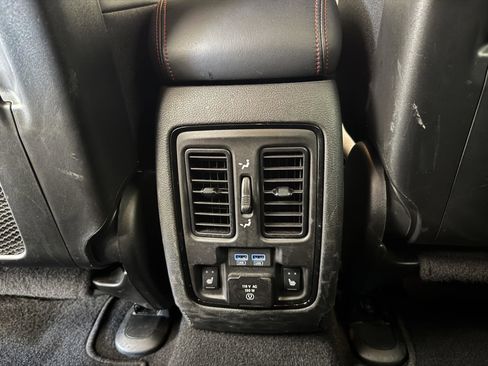 Used 2024 Dodge Durango GT image 31