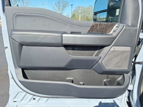New 2026 Ford F350 Lariat w/ Black Appearance Package AWD/4WD image 2