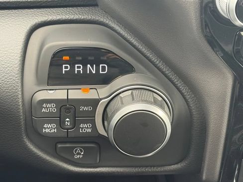 New 2026 RAM 1500 4x4 Crew Cab image 25