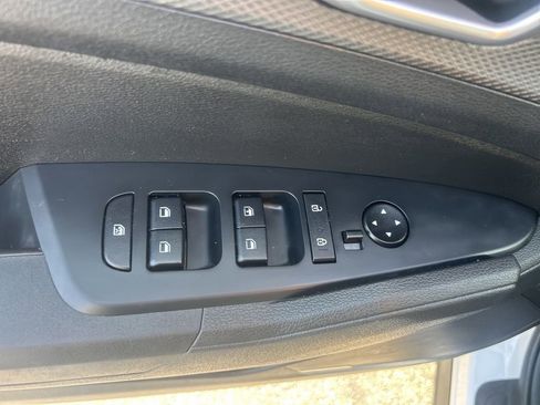 Used 2025 Kia Sportage LX image 14