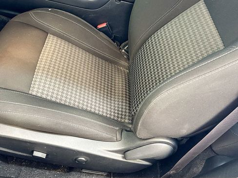 Used 2023 Dodge Challenger SXT w/ Blacktop Package image 21