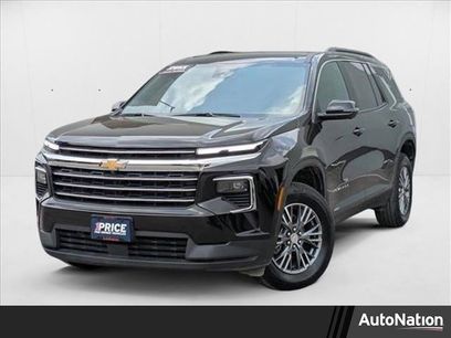 Used 2024 Chevrolet Traverse LT