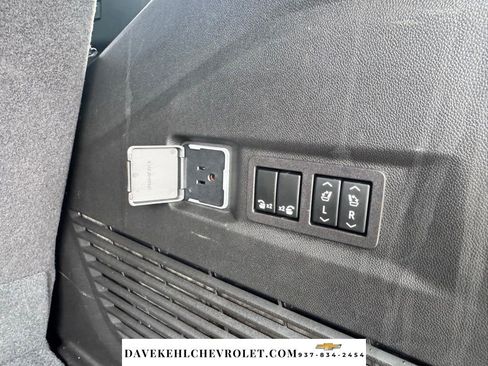 Used 2024 Chevrolet Tahoe LT w/ LT Signature Package AWD/4WD image 18