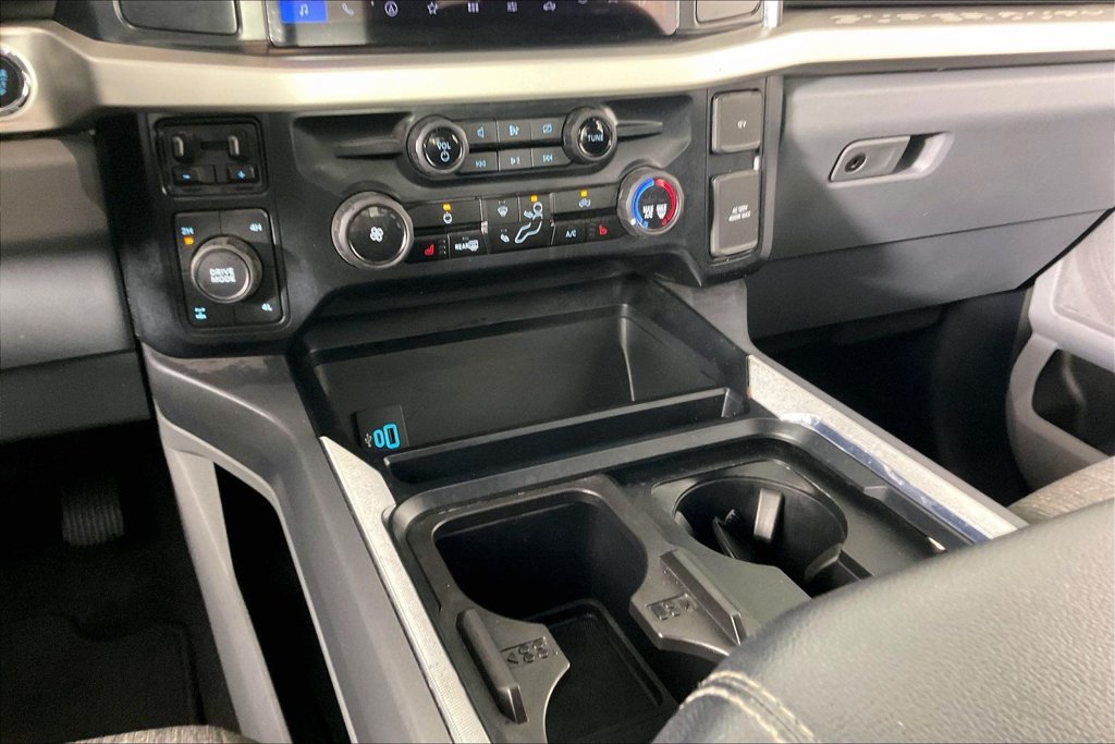 Used 2024 Ford F250 XLT w/ Black Appearance Package AWD/4WD image 9