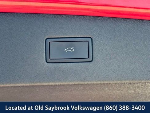 Certified 2022 Volkswagen Tiguan SE image 19