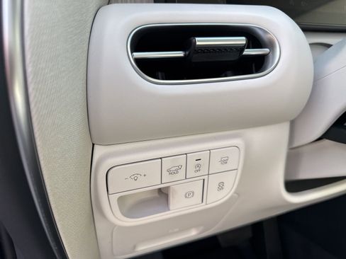 Used 2026 Hyundai Palisade Calligraphy image 25