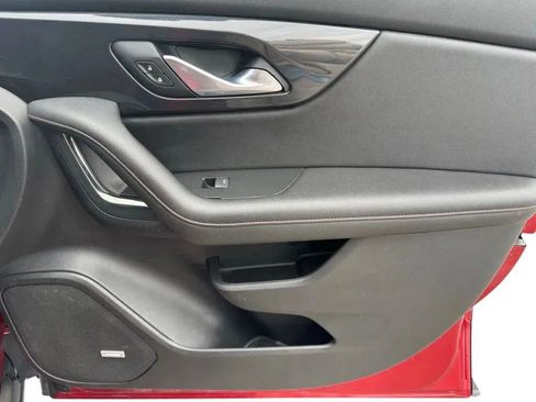 Used 2021 Chevrolet Blazer RS w/ Enhanced Convenience Package image 16