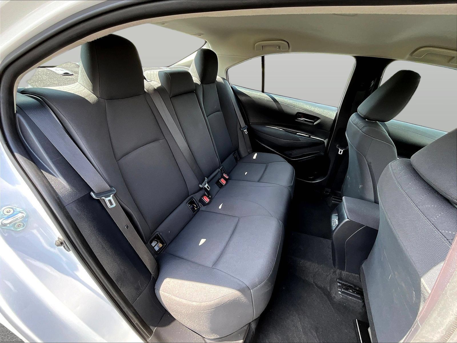 Used 2024 Toyota Corolla LE FWD image 28