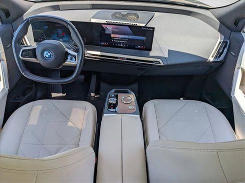 Used 2024 BMW iX xDrive50 w/ Sport Package AWD/4WD image 18