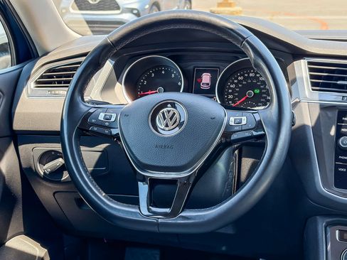 Used 2019 Volkswagen Tiguan SE FWD image 14