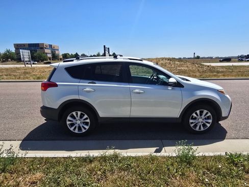 Used 2014 Toyota RAV4 Limited AWD/4WD image 6