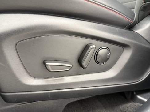 Used 2025 Ford Explorer ST-Line AWD/4WD image 28