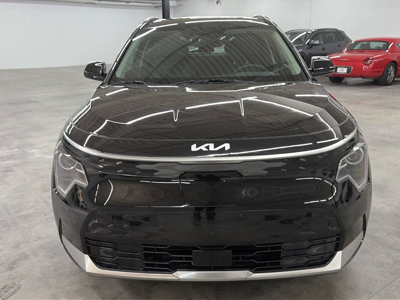 Used 2023 Kia Niro Wind w/ Wind Preserve Package FWD image 3