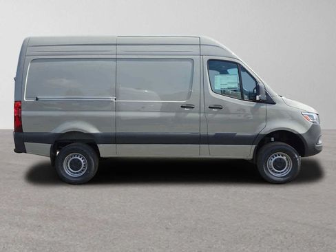 Used 2026 Mercedes-Benz Sprinter 2500 image 2