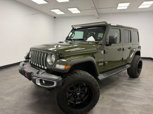 Used 2021 Jeep Wrangler Unlimited Sahara w/ Uconnect 4C Nav & Sound Group AWD/4WD image 3