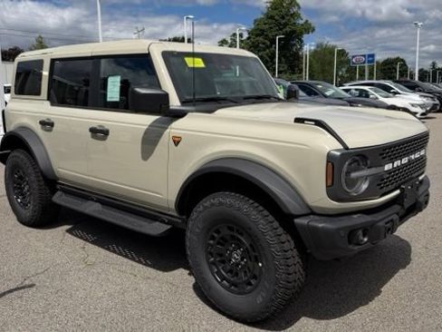 New 2026 Ford Bronco Badlands AWD/4WD image 1