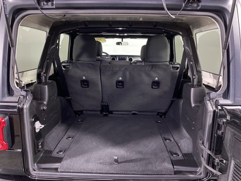 Used 2022 Jeep Wrangler Unlimited Sport image 33