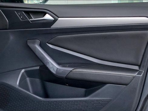 Used 2022 Volkswagen Jetta Sport image 23