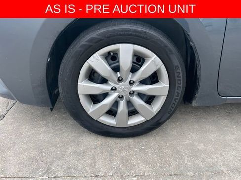 Used 2014 Toyota Corolla LE FWD image 26