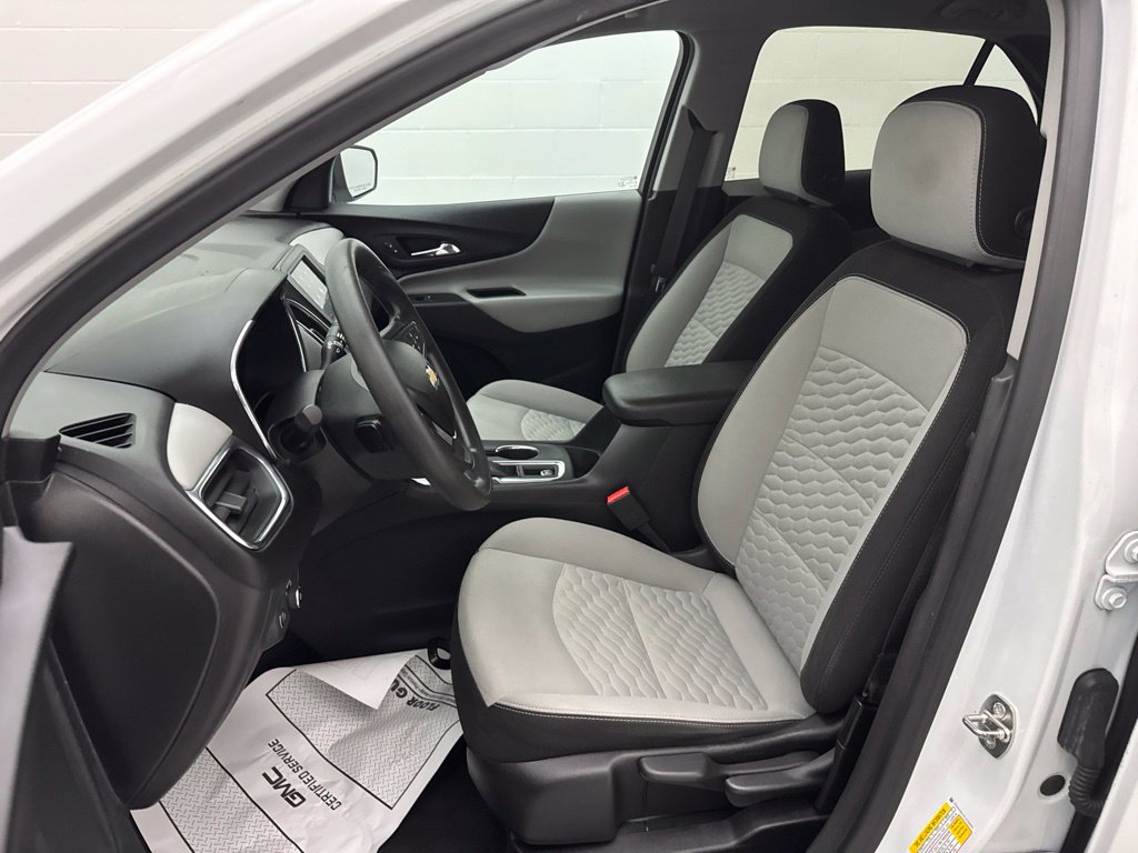 Used 2020 Chevrolet Equinox LS AWD/4WD image 16