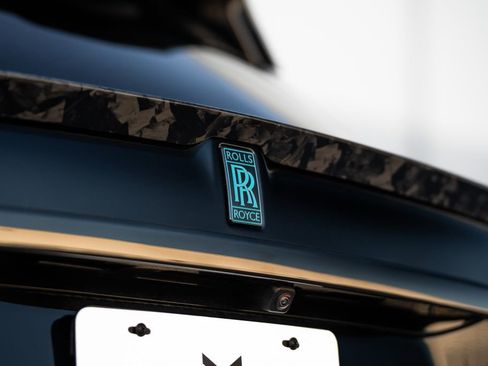 Used 2023 Rolls-Royce Cullinan Black Badge image 32