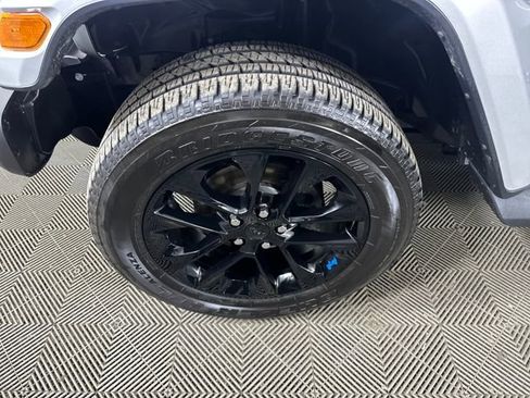 Used 2023 Jeep Wrangler Unlimited Sahara w/ Cold Weather Group image 9