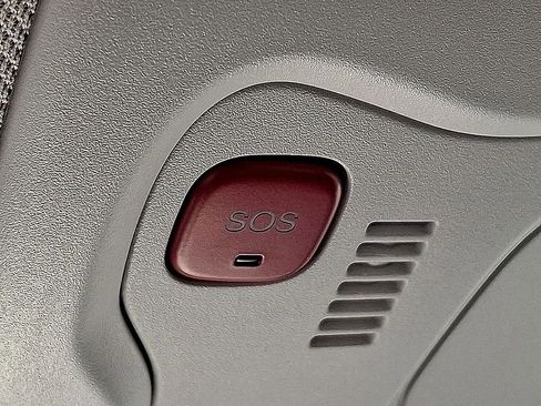 Used 2021 Jeep Renegade Limited AWD/4WD image 25