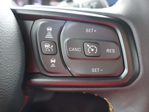 Used 2024 Jeep Wrangler Unlimited AWD/4WD image 16