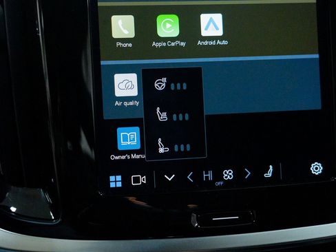 Used 2023 Volvo V60 B5 Cross Country Ultimate w/ Climate Package image 41