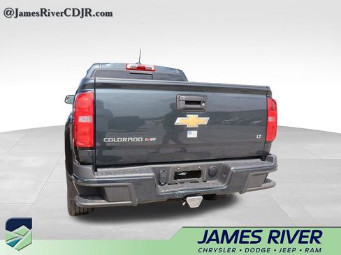 Used 2018 Chevrolet Colorado LT w/ LT Convenience Package AWD/4WD image 17