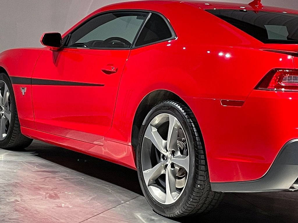 Used 2015 Chevrolet Camaro SS w/ Commemorative Special Edition RWD image 51