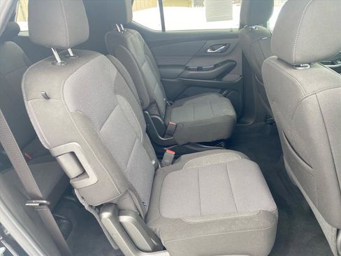 Used 2023 Chevrolet Traverse LT w/ Midnight/Sport Edition image 21