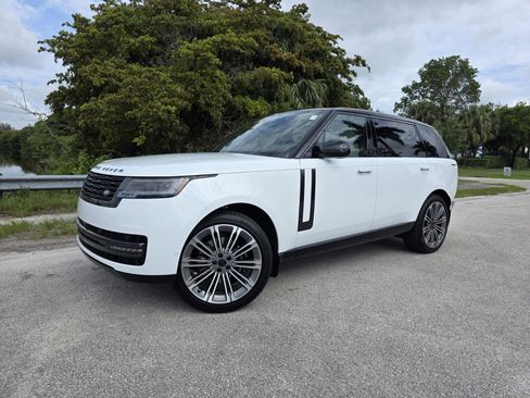New 2026 Land Rover Range Rover Long Wheelbase SE AWD/4WD image 1