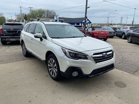 Used 2019 Subaru Outback 3.6R Touring w/ Popular Package #3A AWD/4WD image 6