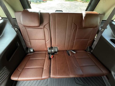 Used 2019 Chevrolet Tahoe Premier AWD/4WD image 28