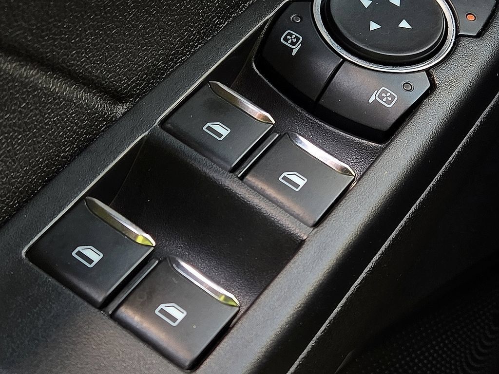 Used 2024 Ford Escape ST-Line w/ Tech Pack #1 FWD image 17