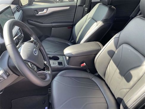 New 2025 Ford Escape SE w/ PHEV Premium Package image 7