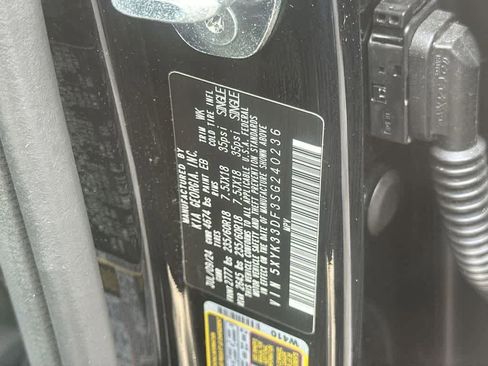 Certified 2025 Kia Sportage EX FWD image 18