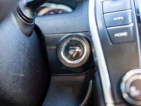 Used 2016 Toyota Camry SE image 24